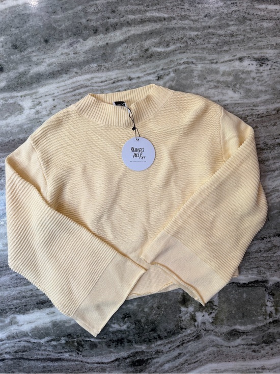 Princess Polly Sweaters - NWT Princess Polly Soft Pale Yellow Ribbed Crew Sweater M/L